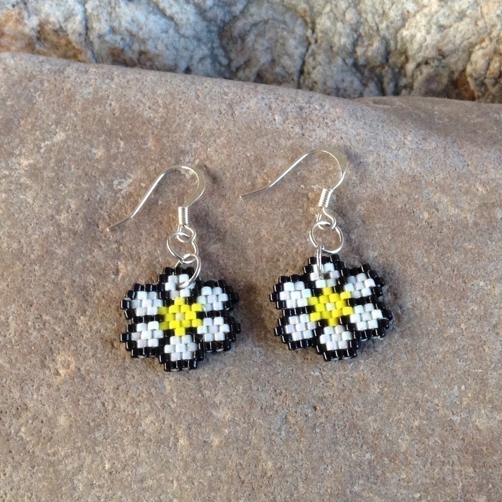 WHITE Flower Beaded Earrings, New, Handmade by Me